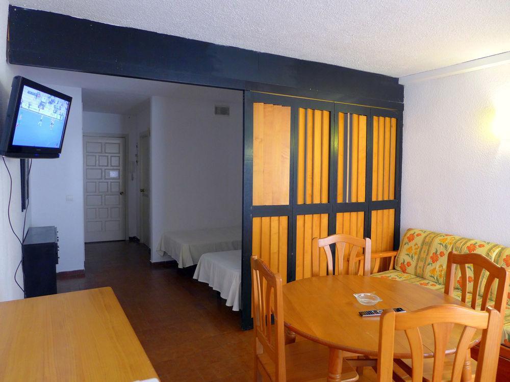 Rentalmar Alboran Apartments Салоу Экстерьер фото